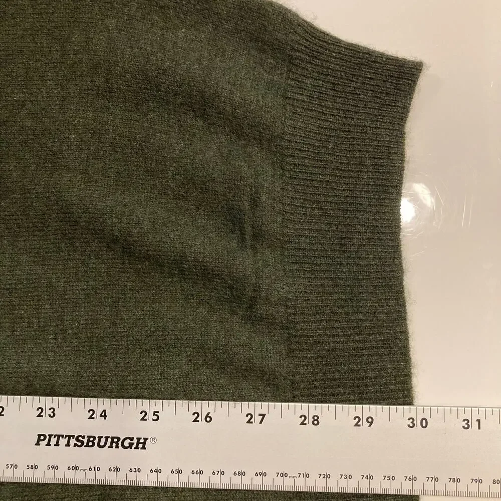 NWOT CASHMERE CLUB ROOM LUXURY Sweater Men L Cashmere Green V-Neck Ribbed Trim